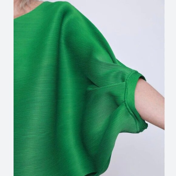 Kate Hewko Glam Sleeve Textured Top - Picture 2 of 10